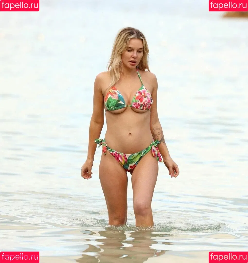 Helen Flanagan / helen_flanagan / hjgflanagan Onlyfans Photo Gallery 