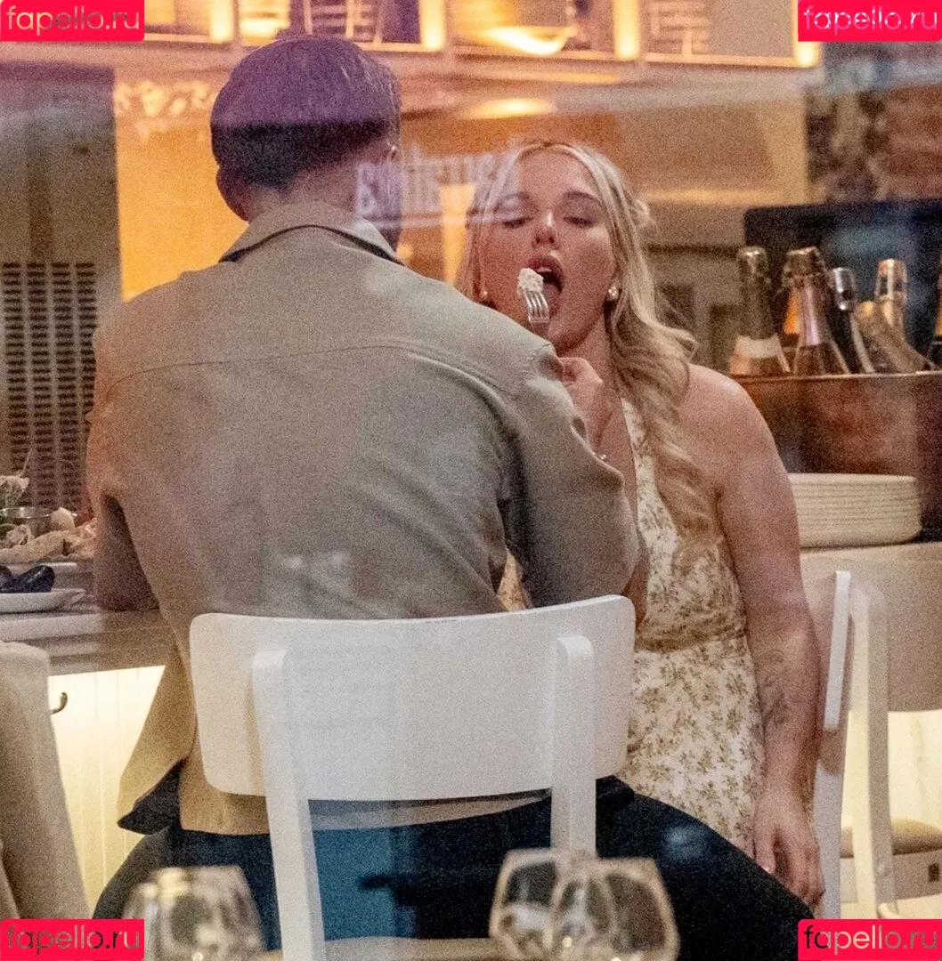 Helen Flanagan / helen_flanagan / hjgflanagan Onlyfans Photo Gallery 