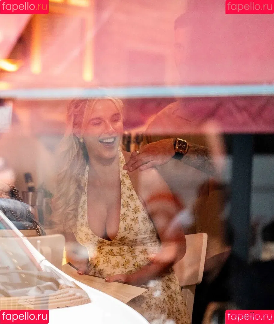 Helen Flanagan / helen_flanagan / hjgflanagan Onlyfans Photo Gallery 