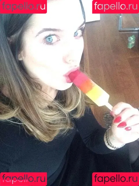 Helen Flanagan / helen_flanagan / hjgflanagan Onlyfans Photo Gallery 