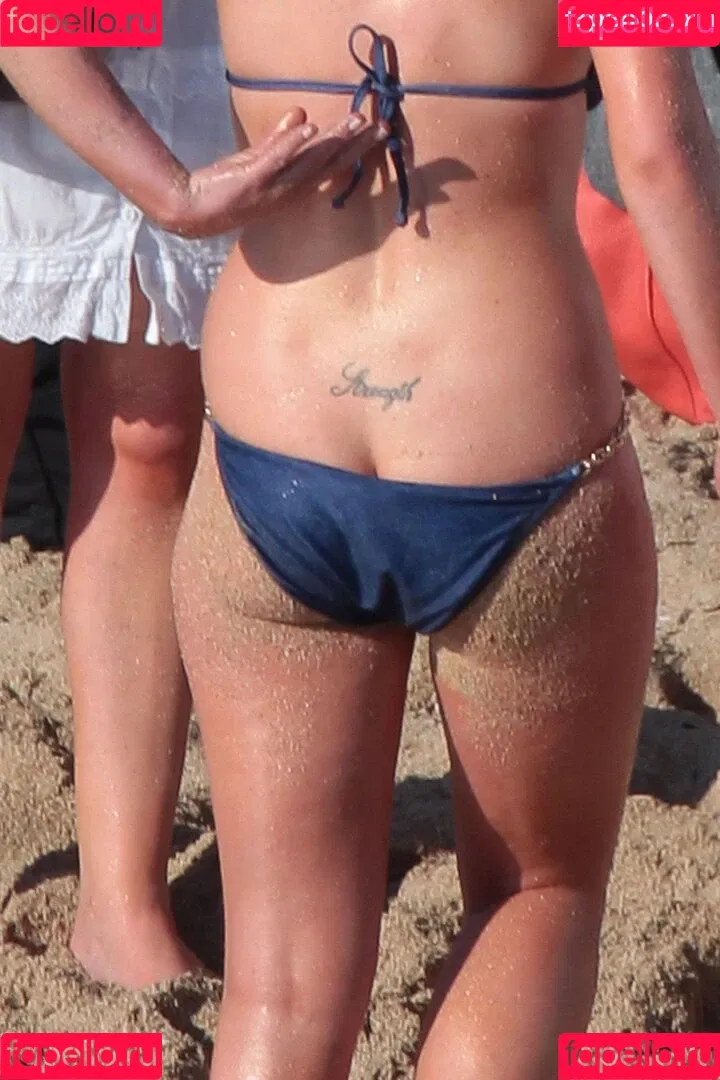 Helen Flanagan / helen_flanagan / hjgflanagan Onlyfans Photo Gallery 