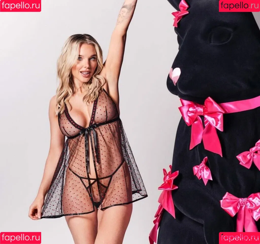 Helen Flanagan / helen_flanagan / hjgflanagan Onlyfans Photo Gallery 