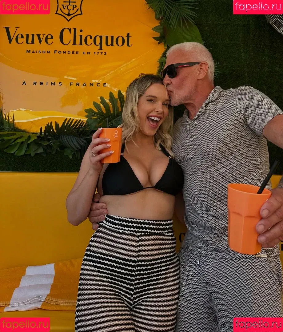 Helen Flanagan / helen_flanagan / hjgflanagan Onlyfans Photo Gallery 