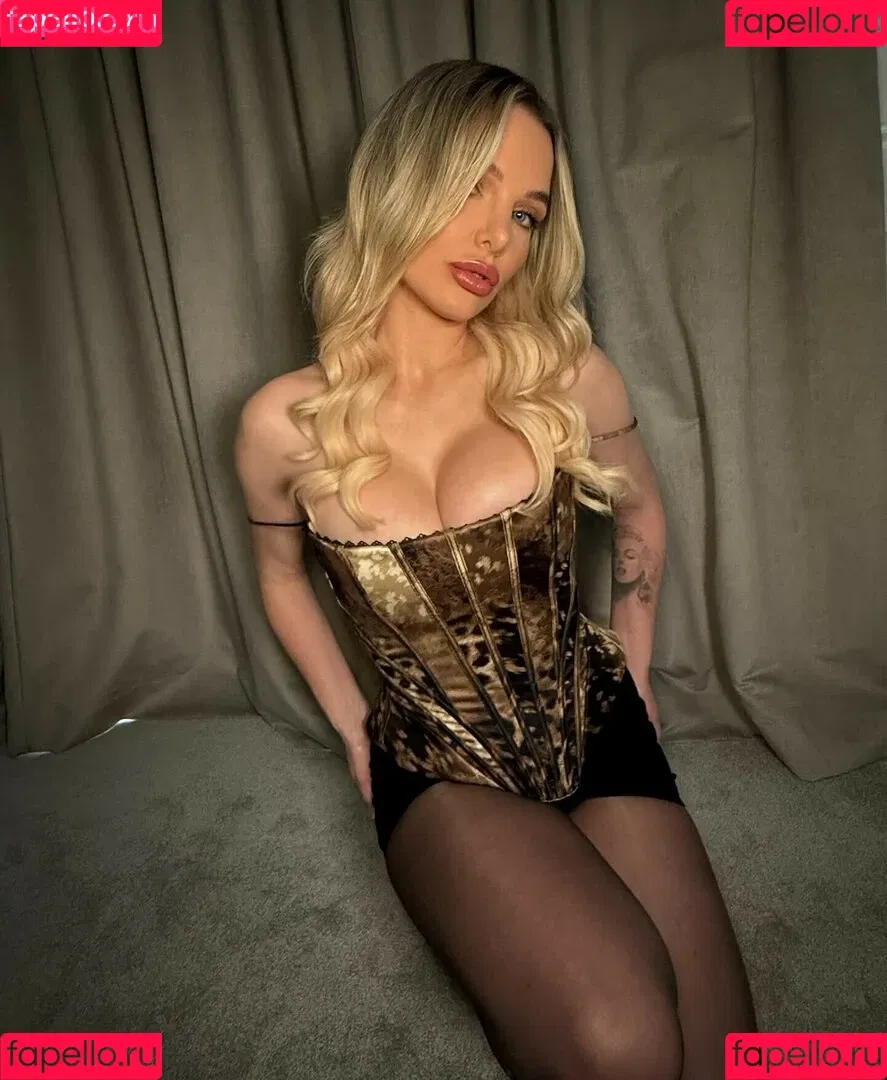 Helen Flanagan / helen_flanagan / hjgflanagan Onlyfans Photo Gallery 