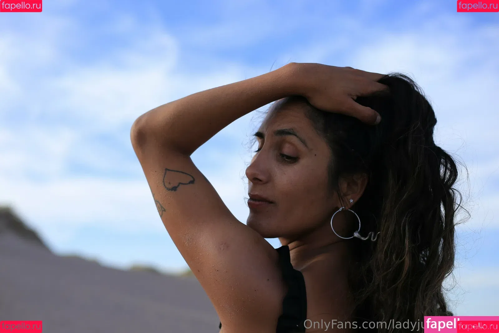 cajungirl9 / ladyjuicybrunette Onlyfans Photo Gallery 