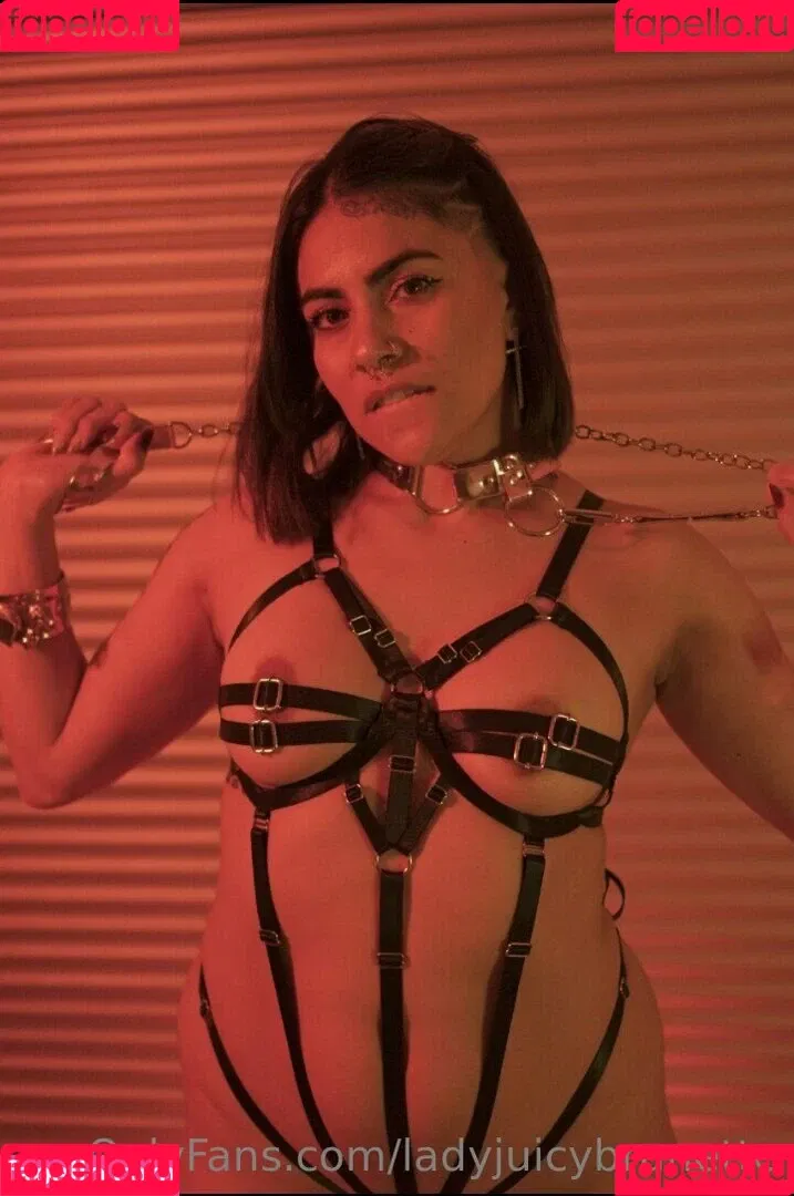 cajungirl9 / ladyjuicybrunette Onlyfans Photo Gallery 