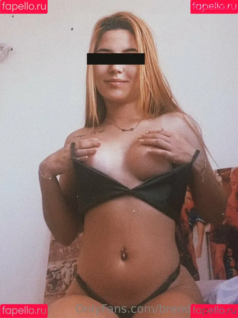 Brenda Mizuki / Brenda Ribeiro / brendaamizuki / brendamizuki Onlyfans Photo Gallery 