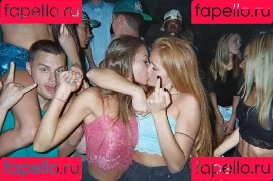 Eileen Kelly / eileen / kellyxlauren / killerandasweetthang Onlyfans Photo Gallery 