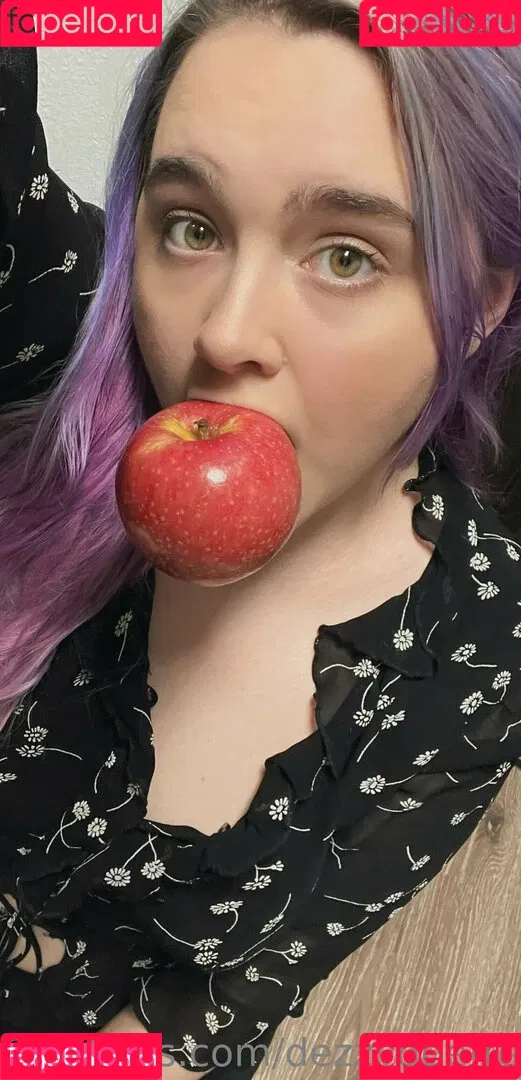 dedframe_ / dezzydoefree Onlyfans Photo Gallery 