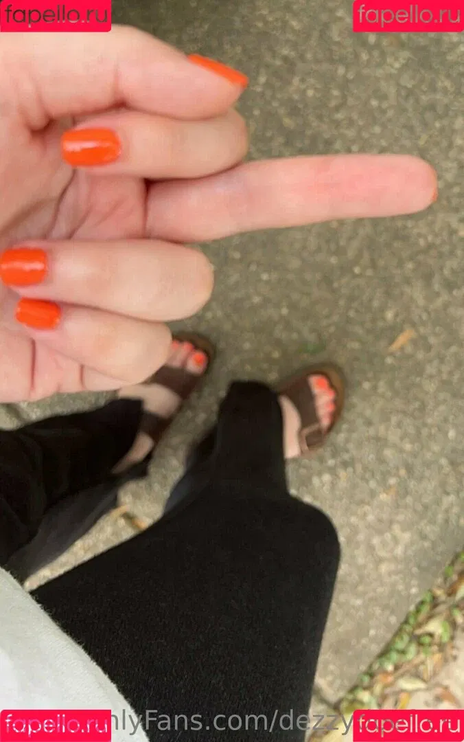 dedframe_ / dezzydoefree Onlyfans Photo Gallery 