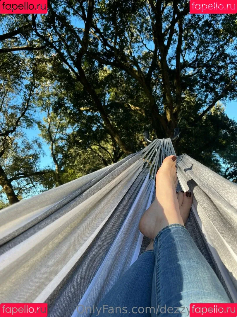 dedframe_ / dezzydoefree Onlyfans Photo Gallery 