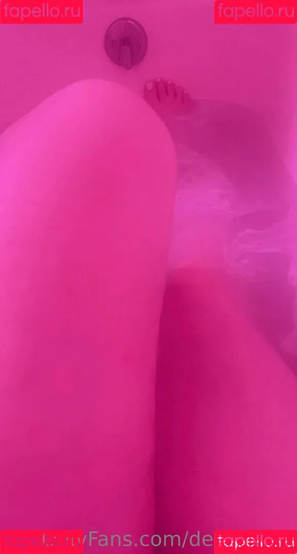 dedframe_ / dezzydoefree Onlyfans Photo Gallery 