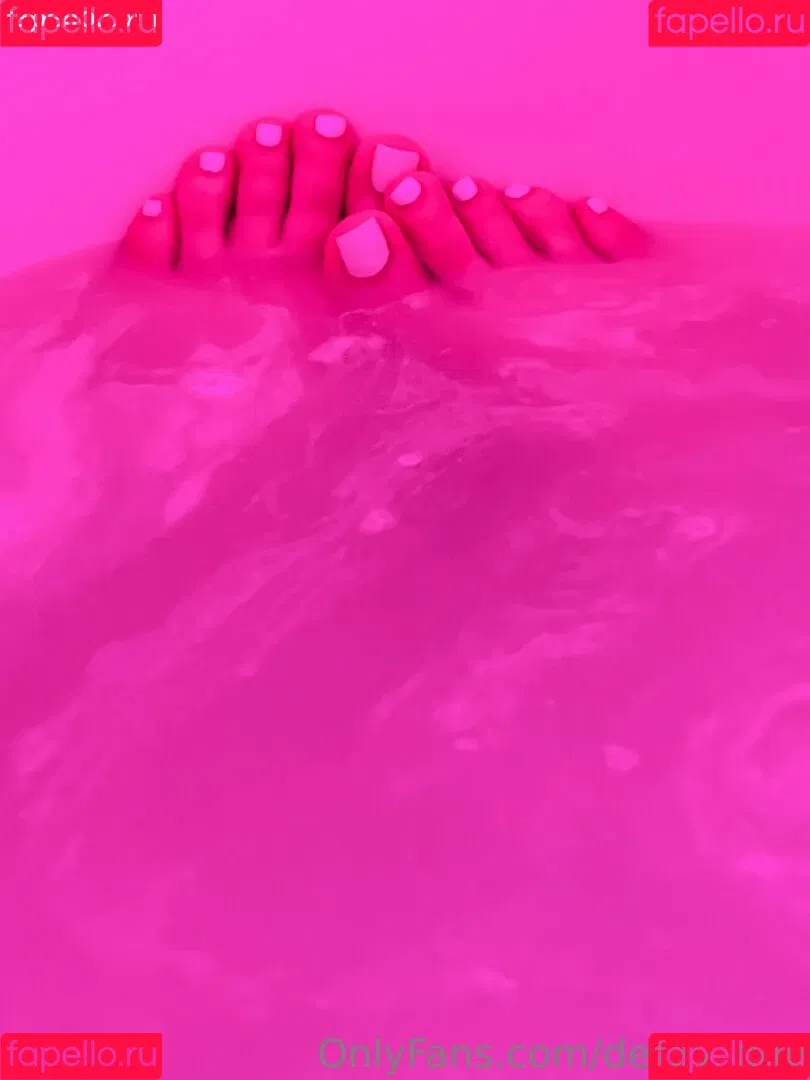 dedframe_ / dezzydoefree Onlyfans Photo Gallery 