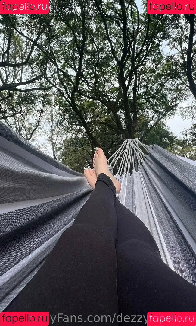 dedframe_ / dezzydoefree Onlyfans Photo Gallery 