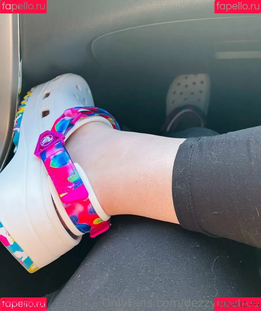 dedframe_ / dezzydoefree Onlyfans Photo Gallery 