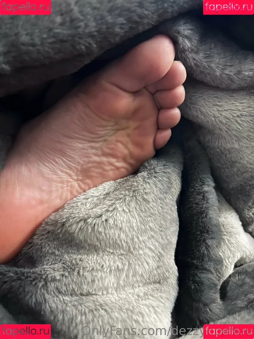 dedframe_ / dezzydoefree Onlyfans Photo Gallery 