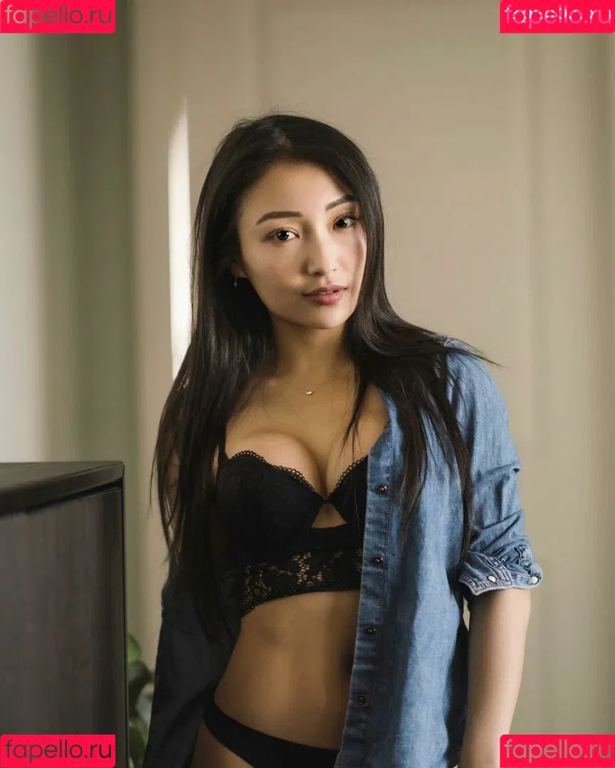 1260479805 / iseetan / seethefunny / siitan.irl Onlyfans Photo Gallery 