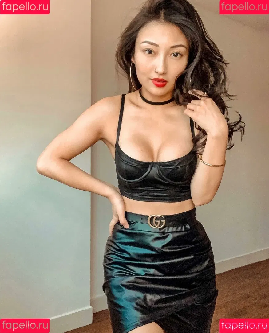 1260479805 / iseetan / seethefunny / siitan.irl Onlyfans Photo Gallery 