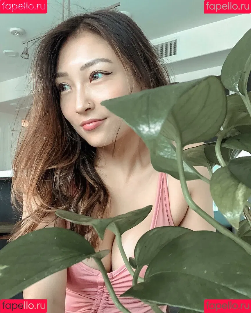 1260479805 / iseetan / seethefunny / siitan.irl Onlyfans Photo Gallery 