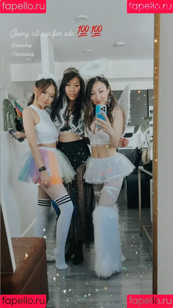 1260479805 / iseetan / seethefunny / siitan.irl Onlyfans Photo Gallery 