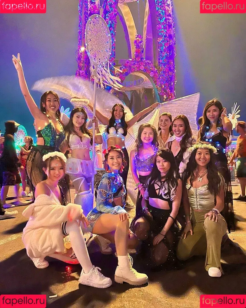 1260479805 / iseetan / seethefunny / siitan.irl Onlyfans Photo Gallery 