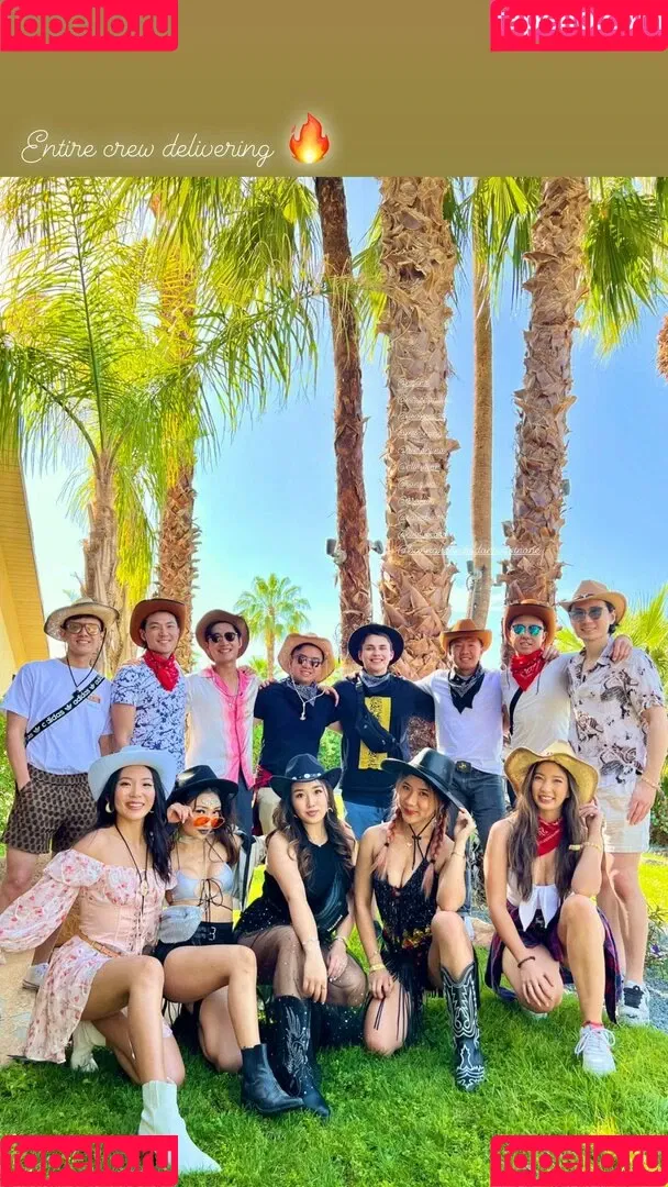 1260479805 / iseetan / seethefunny / siitan.irl Onlyfans Photo Gallery 