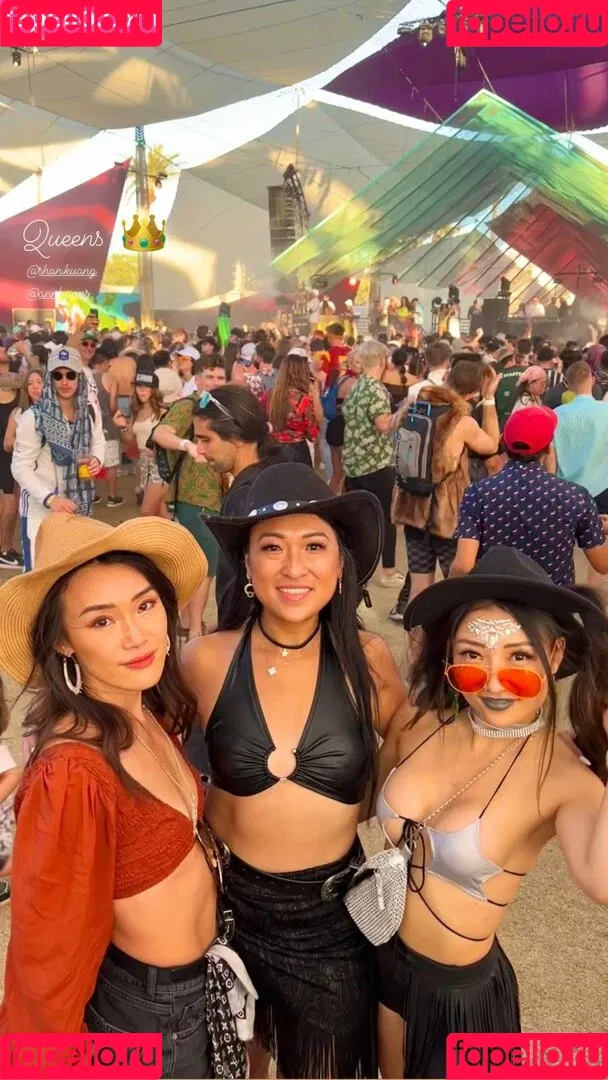 1260479805 / iseetan / seethefunny / siitan.irl Onlyfans Photo Gallery 