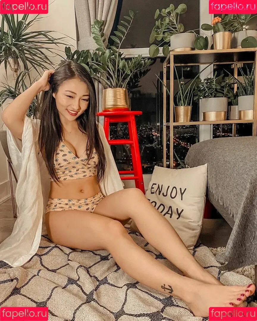 1260479805 / iseetan / seethefunny / siitan.irl Onlyfans Photo Gallery 