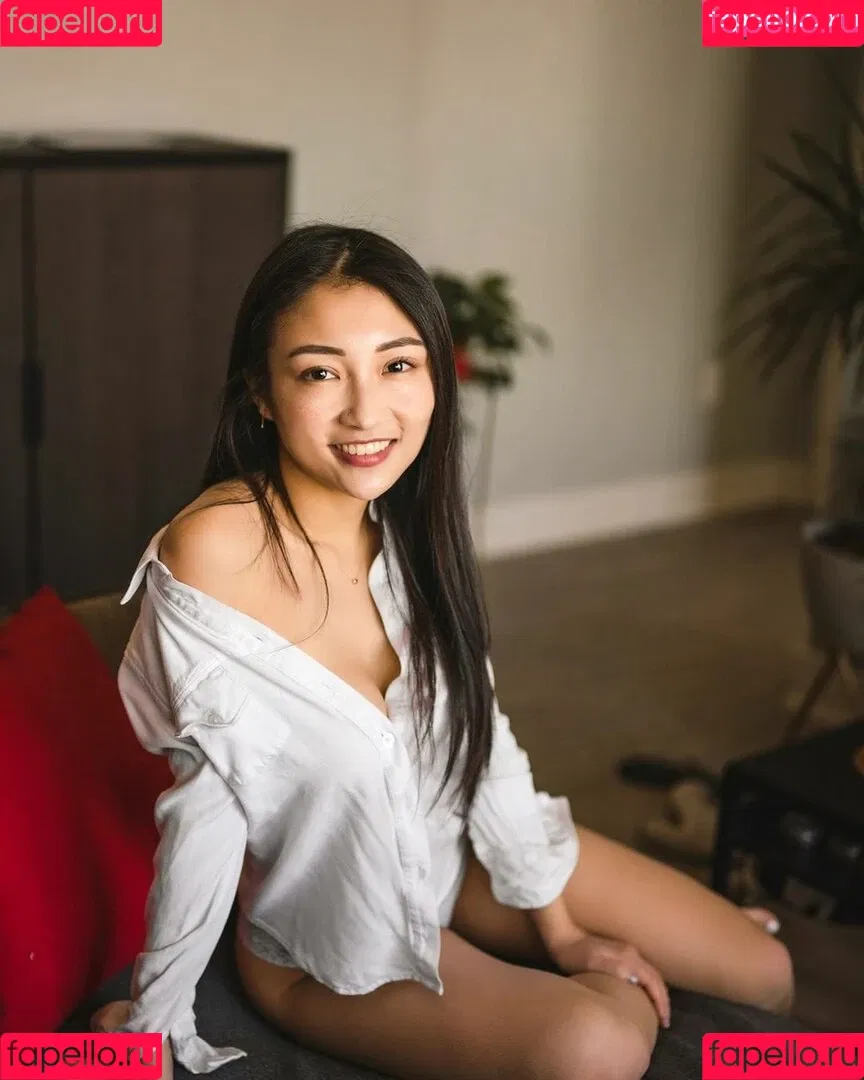 1260479805 / iseetan / seethefunny / siitan.irl Onlyfans Photo Gallery 