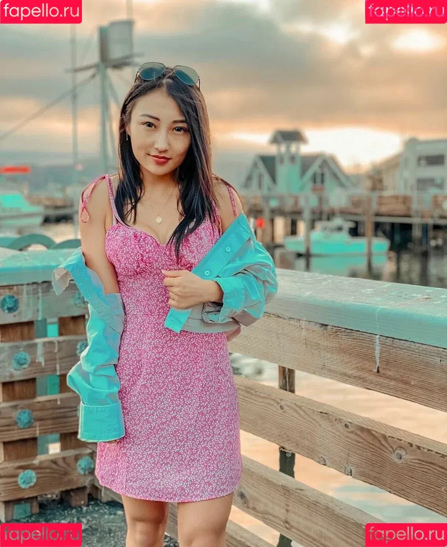 1260479805 / iseetan / seethefunny / siitan.irl Onlyfans Photo Gallery 