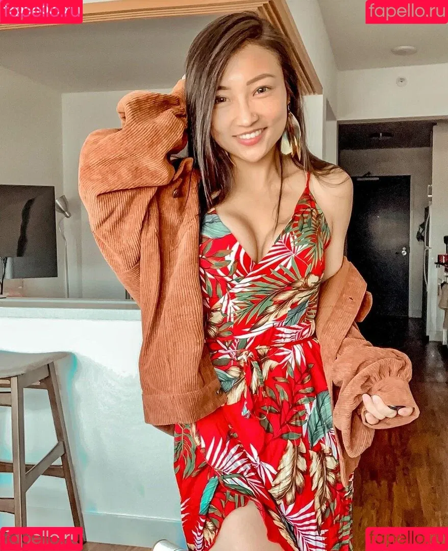 1260479805 / iseetan / seethefunny / siitan.irl Onlyfans Photo Gallery 