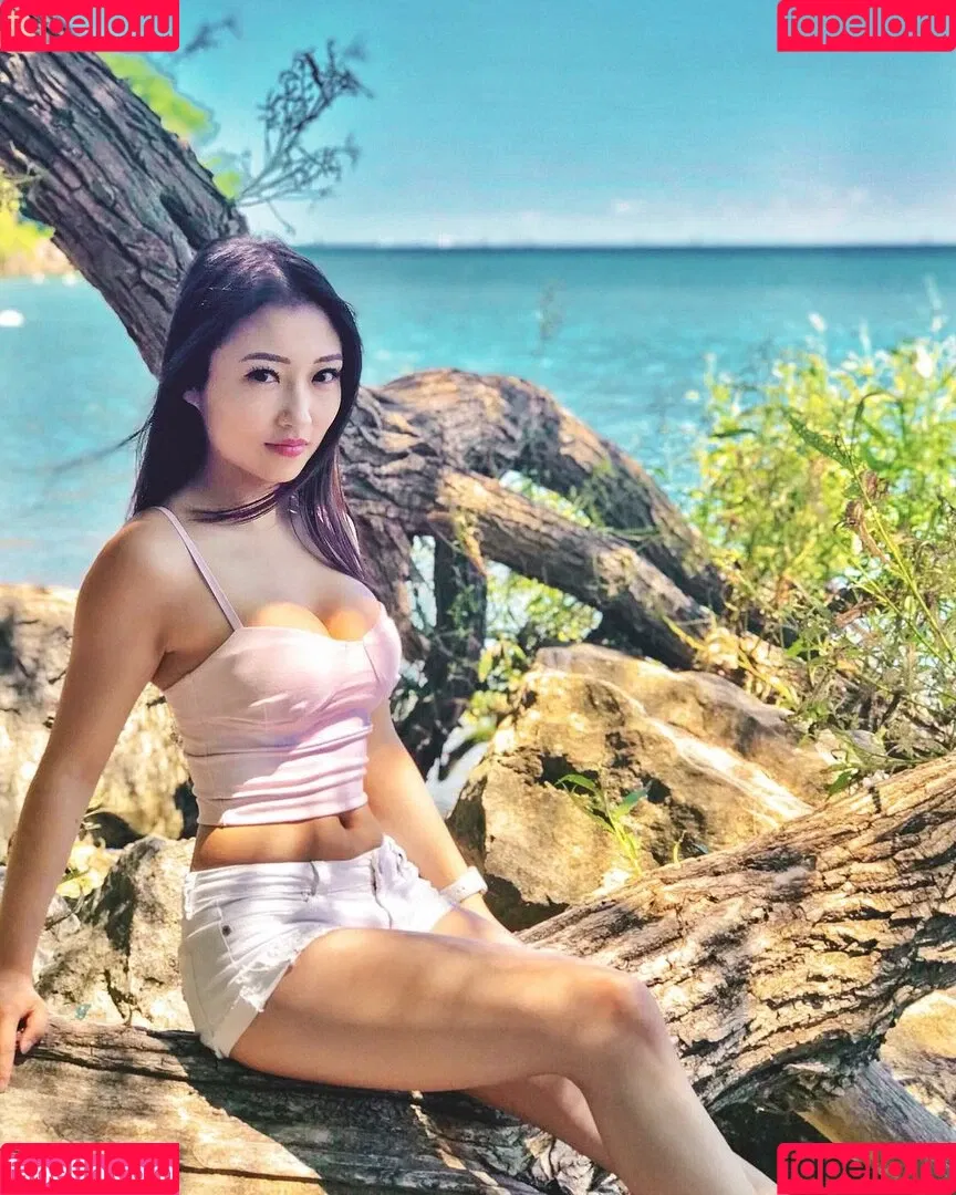 1260479805 / iseetan / seethefunny / siitan.irl Onlyfans Photo Gallery 