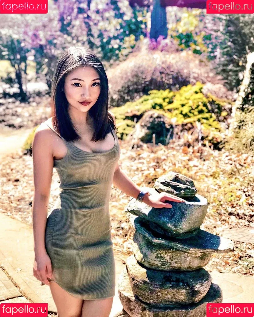 1260479805 / iseetan / seethefunny / siitan.irl Onlyfans Photo Gallery 