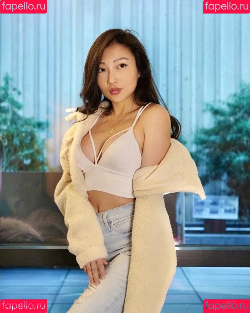 1260479805 / iseetan / seethefunny / siitan.irl Onlyfans Photo Gallery 