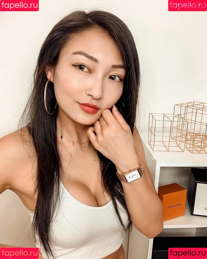 1260479805 / iseetan / seethefunny / siitan.irl Onlyfans Photo Gallery 