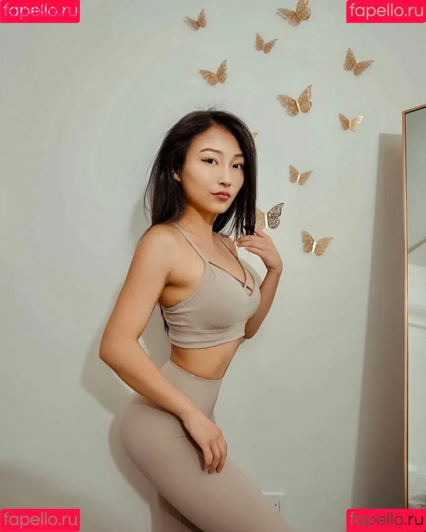 1260479805 / iseetan / seethefunny / siitan.irl Onlyfans Photo Gallery 