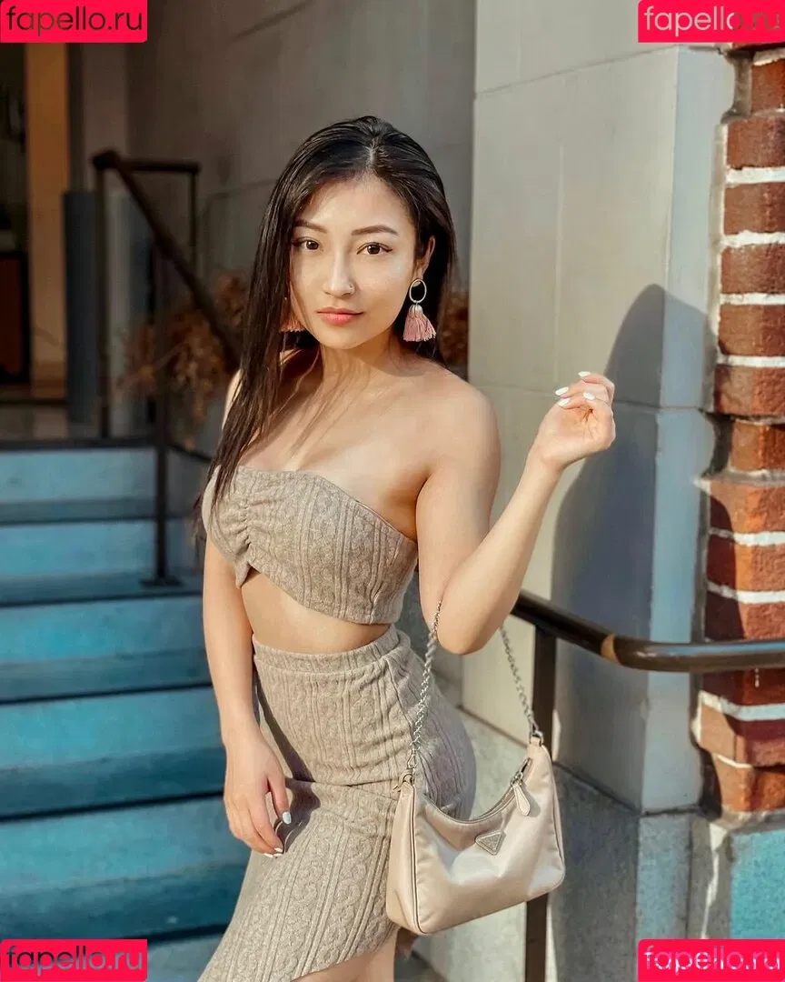 1260479805 / iseetan / seethefunny / siitan.irl Onlyfans Photo Gallery 