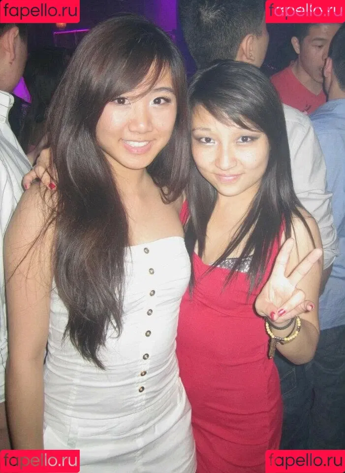 1260479805 / iseetan / seethefunny / siitan.irl Onlyfans Photo Gallery 