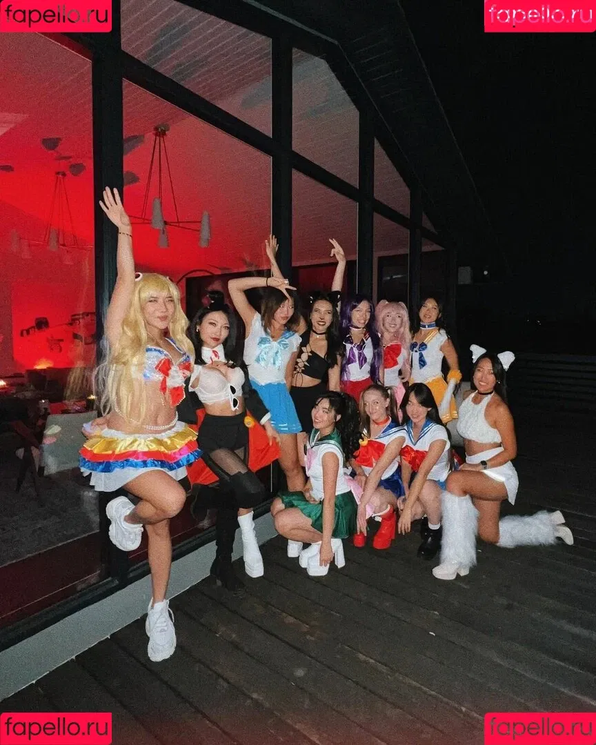 1260479805 / iseetan / seethefunny / siitan.irl Onlyfans Photo Gallery 