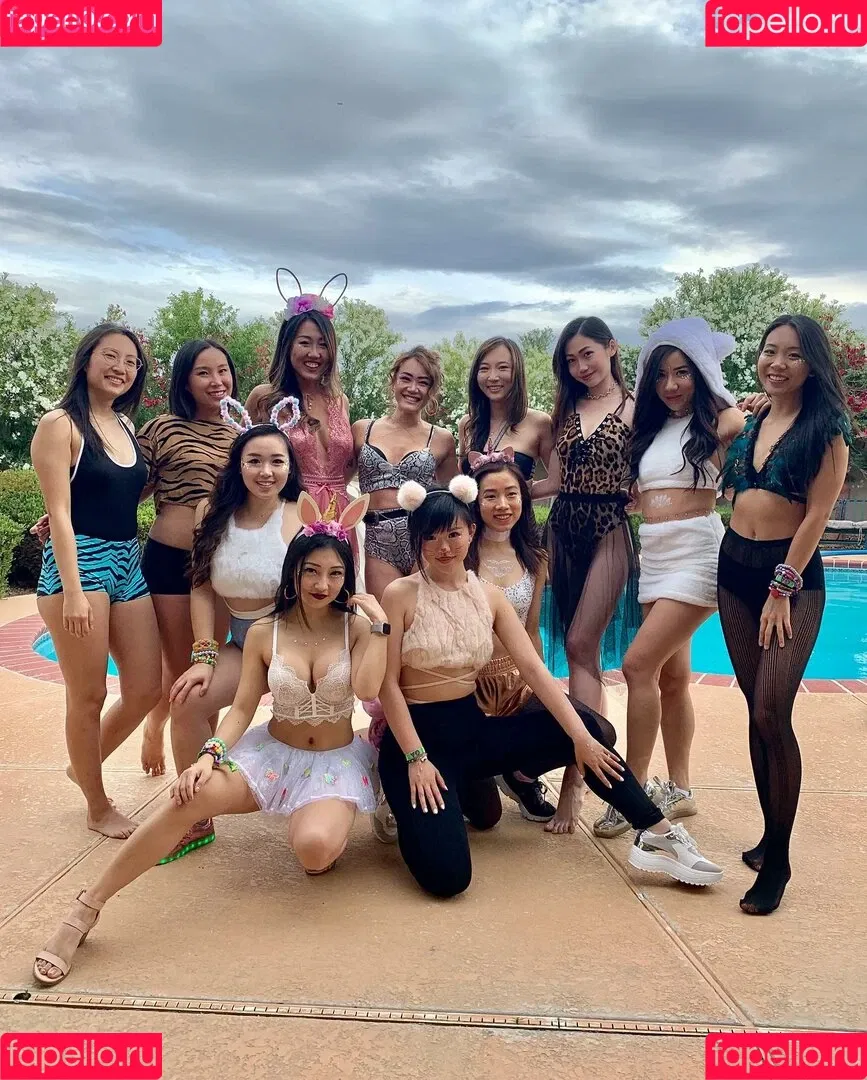 1260479805 / iseetan / seethefunny / siitan.irl Onlyfans Photo Gallery 