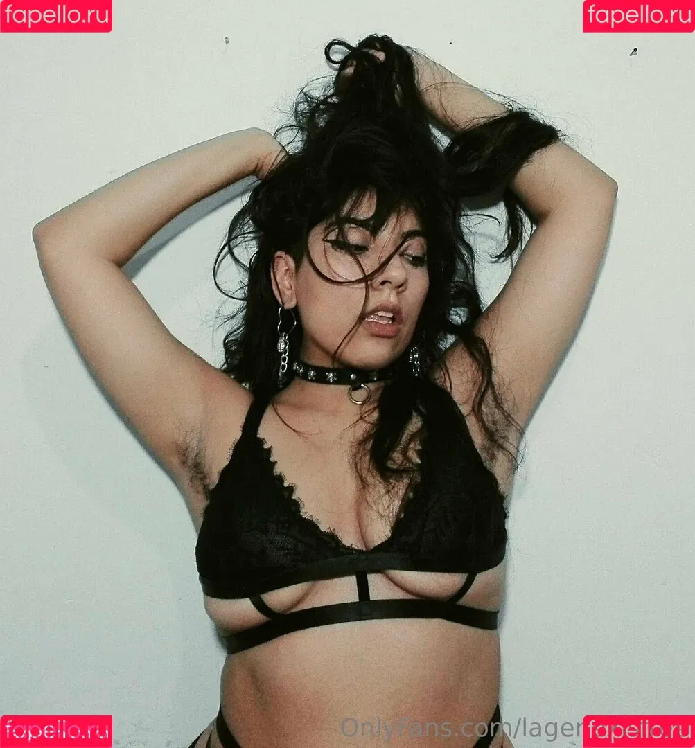 lagenexisfree / xclairefreemanx Onlyfans Photo Gallery 