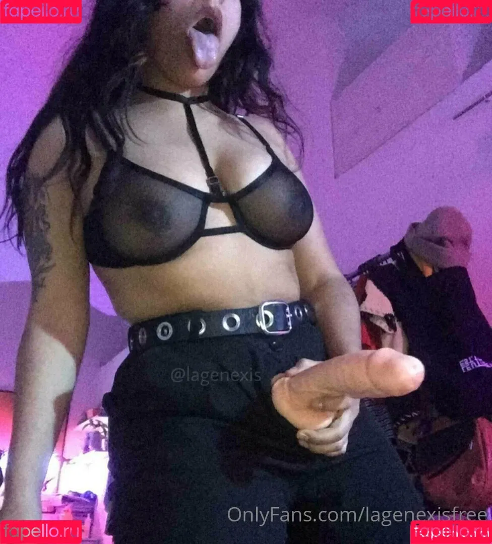 lagenexisfree / xclairefreemanx Onlyfans Photo Gallery 