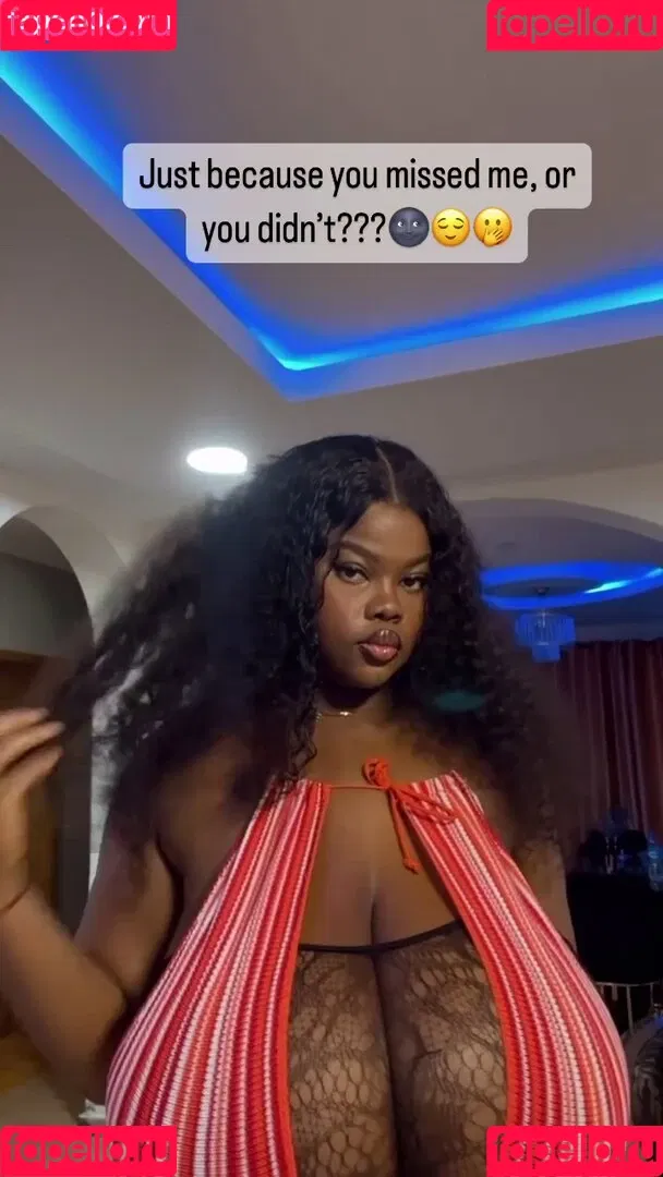 Chioma Lovv / chiomalovv Onlyfans Photo Gallery 