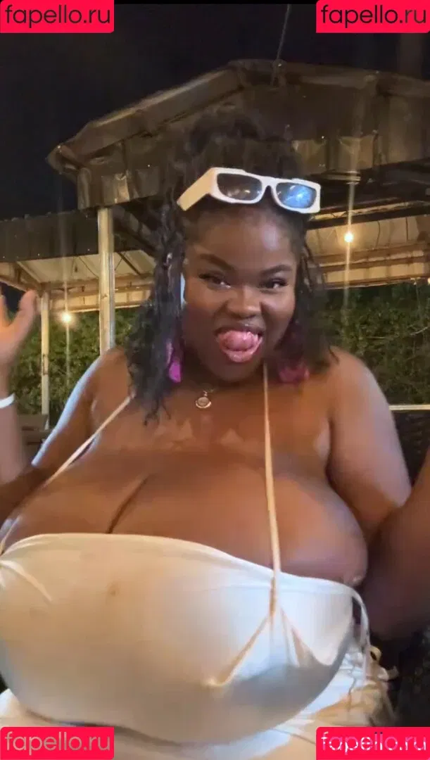 Chioma Lovv / chiomalovv Onlyfans Photo Gallery 