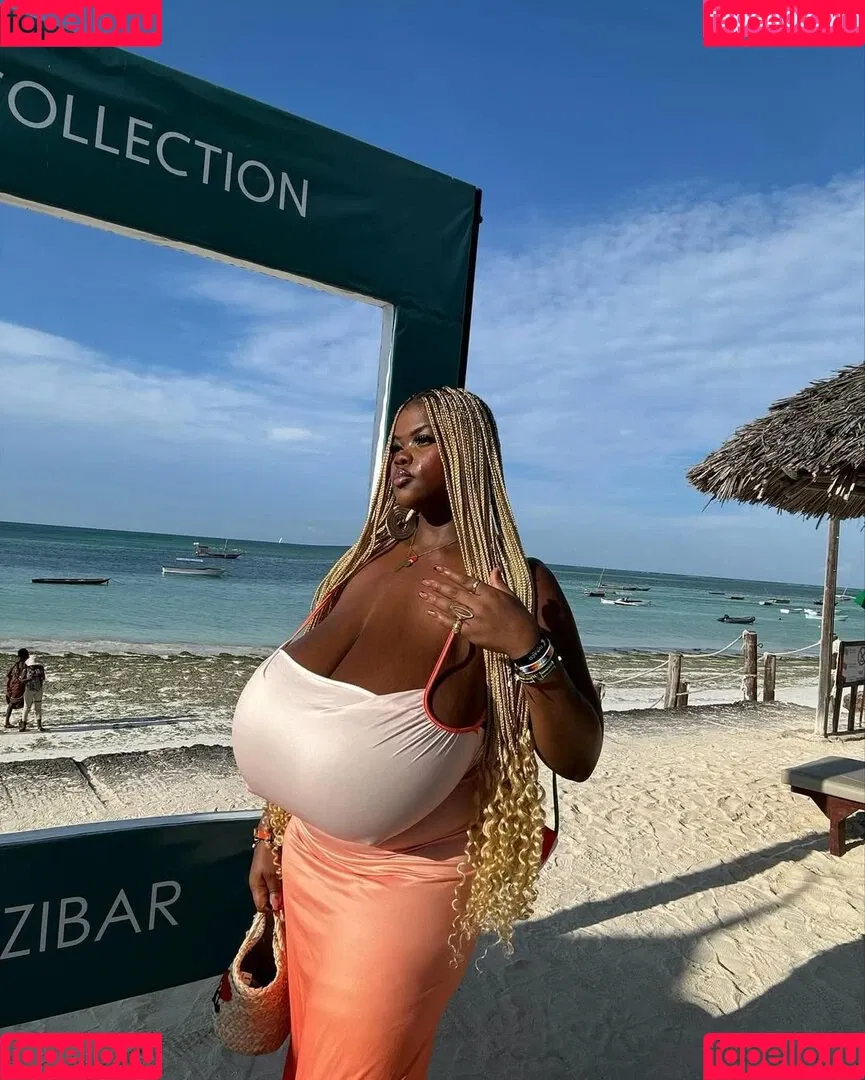 Chioma Lovv / chiomalovv Onlyfans Photo Gallery 