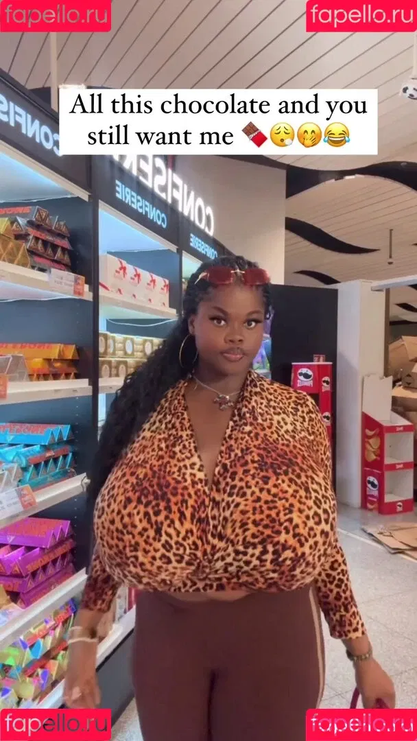 Chioma Lovv / chiomalovv Onlyfans Photo Gallery 