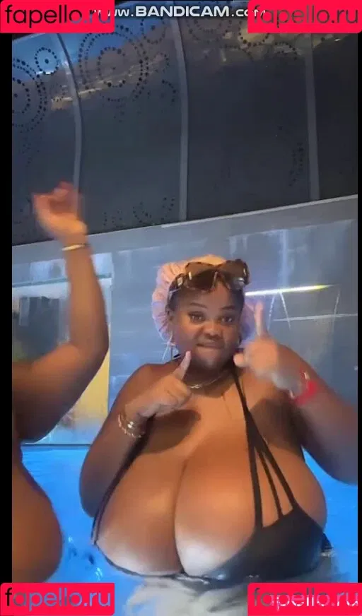 Chioma Lovv / chiomalovv Onlyfans Photo Gallery 