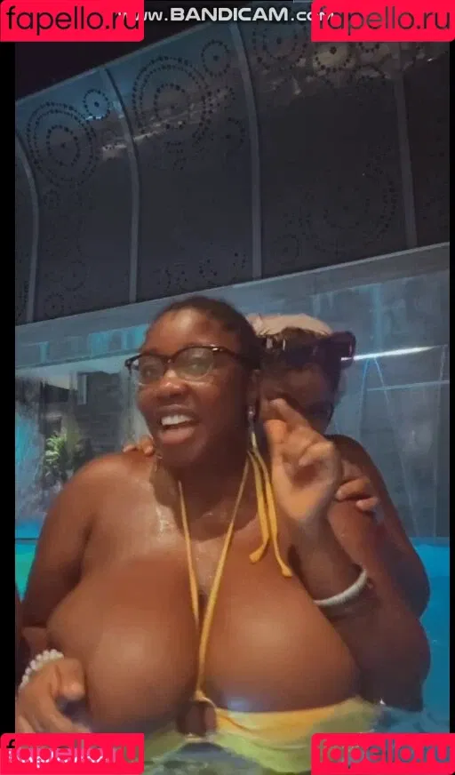 Chioma Lovv / chiomalovv Onlyfans Photo Gallery 