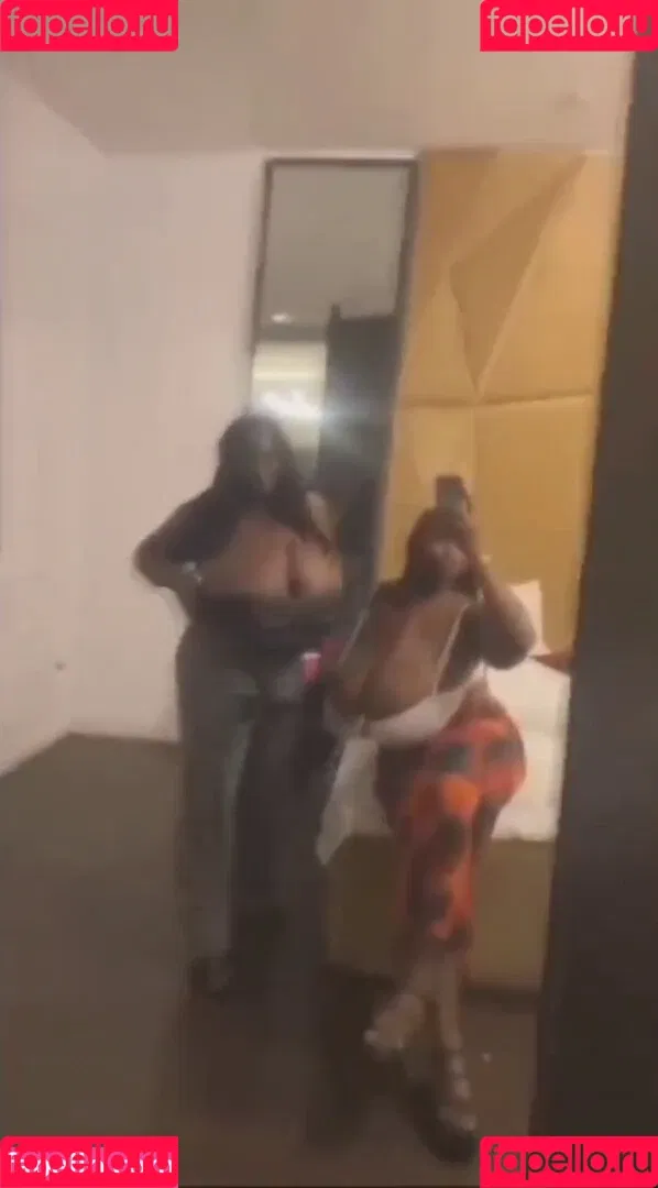 Chioma Lovv / chiomalovv Onlyfans Photo Gallery 