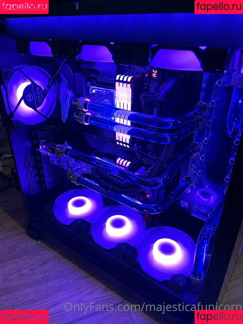 dude_you_fugly / majesticafunicorn / majesticnudes Onlyfans Photo Gallery 